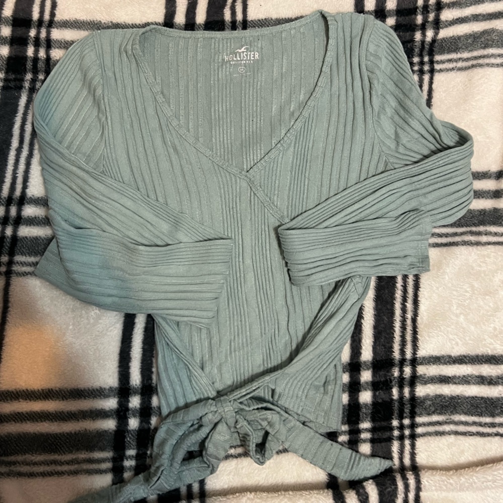 Hollister long sleeve top